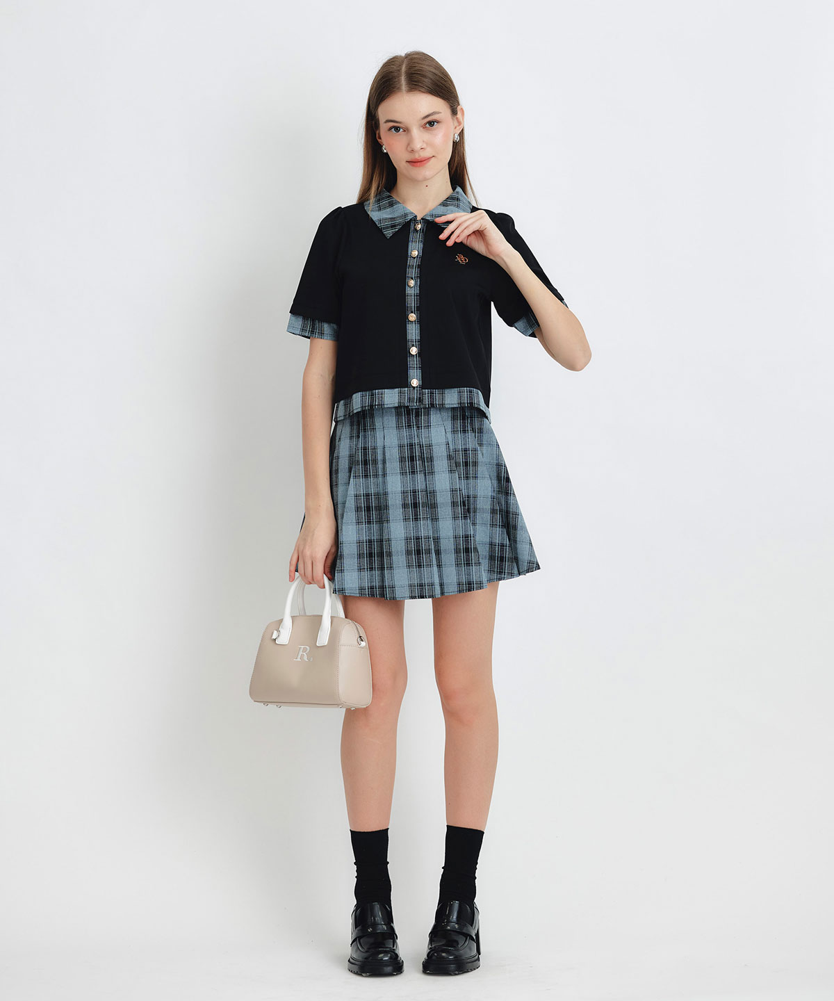 ロゴブローチブラウス×チェックプリーツミニスカートセットアップ