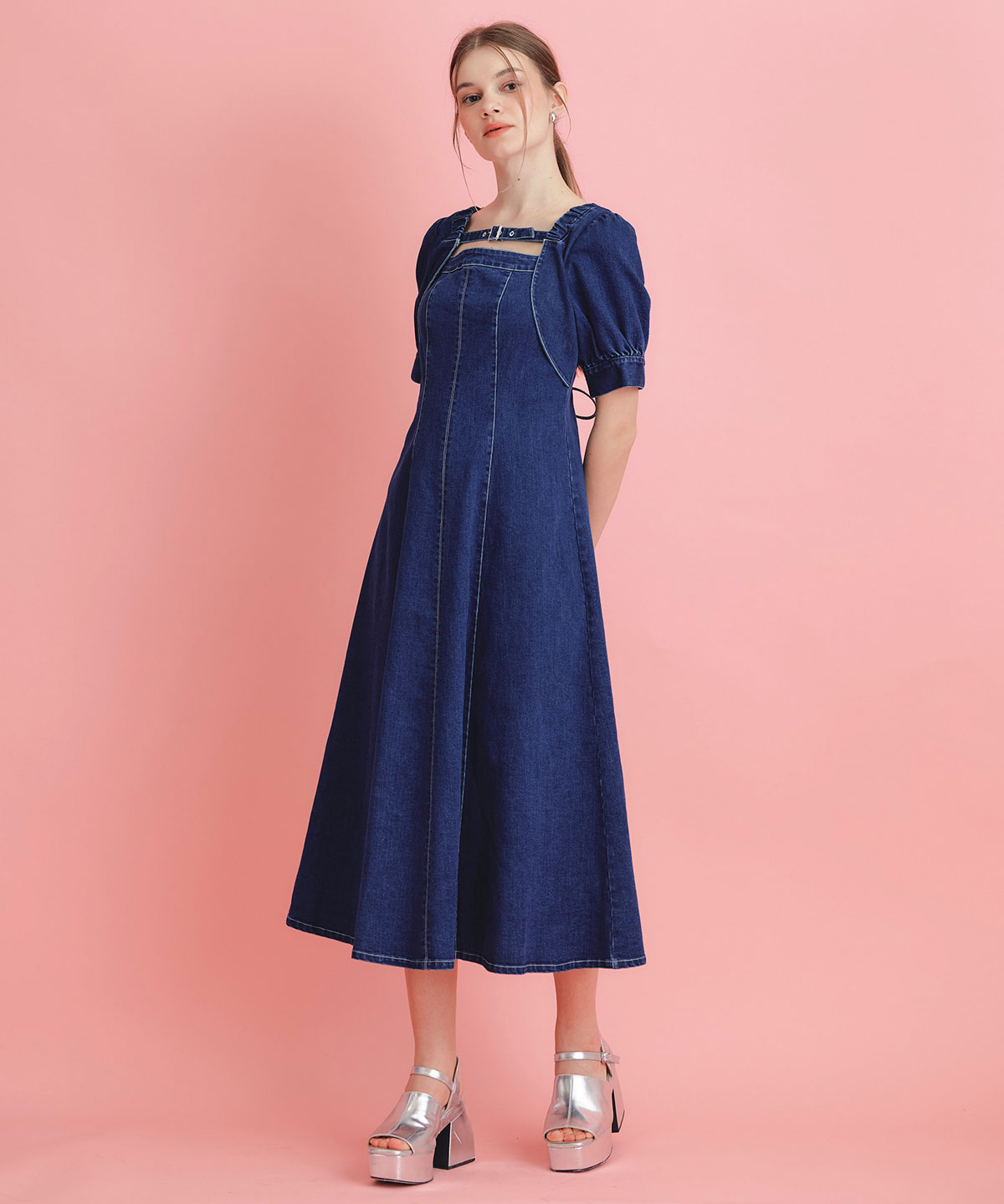 デコルテベルトデニムフレアロングワンピース