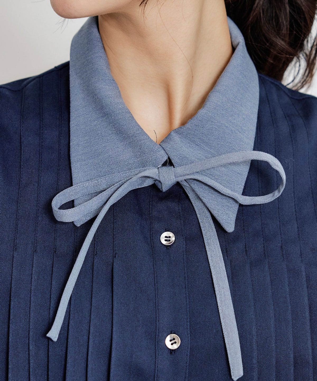 フロントプリーツリボンタイフレアロングワンピース