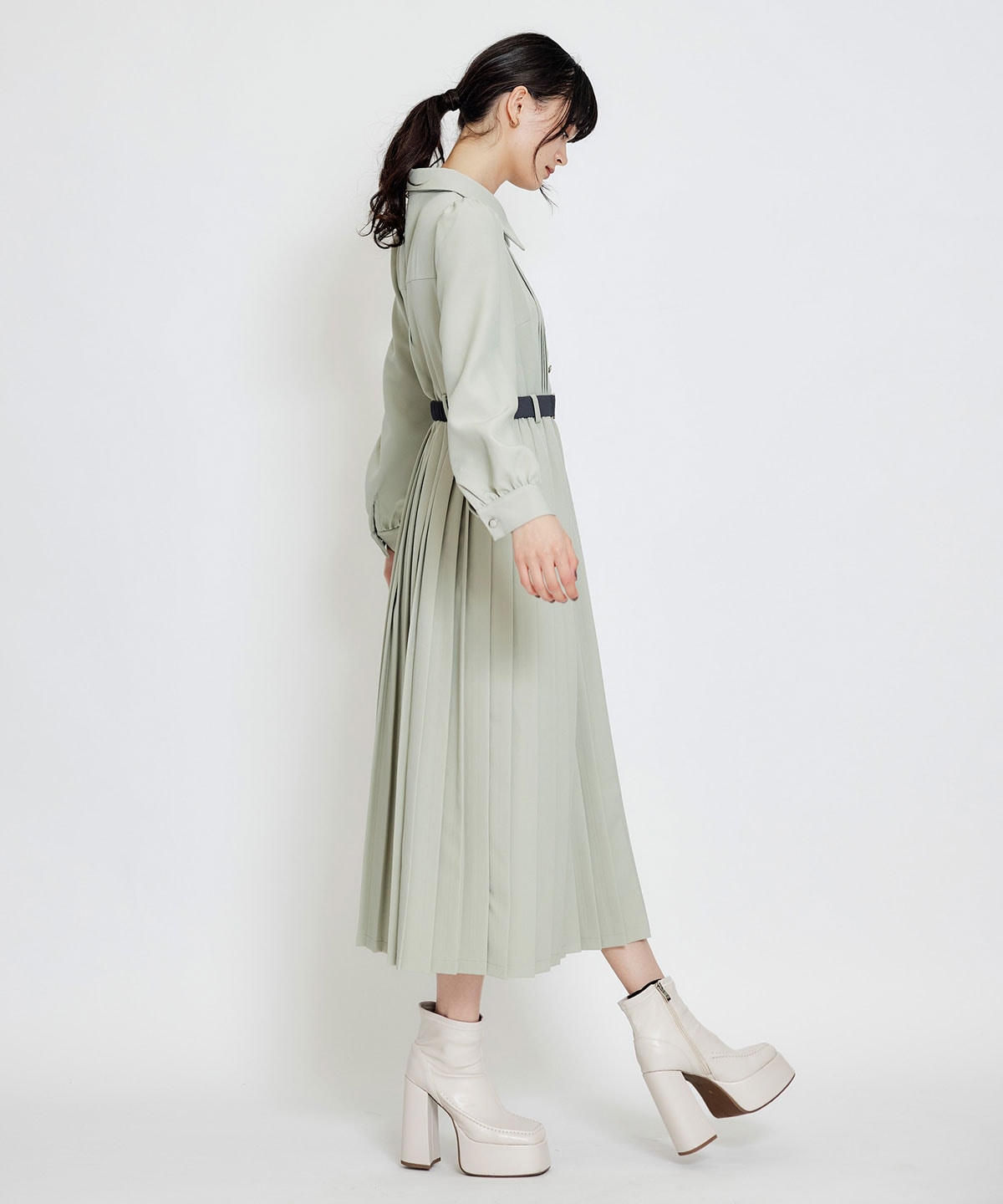 リボンタイプリーツロングシャツワンピース