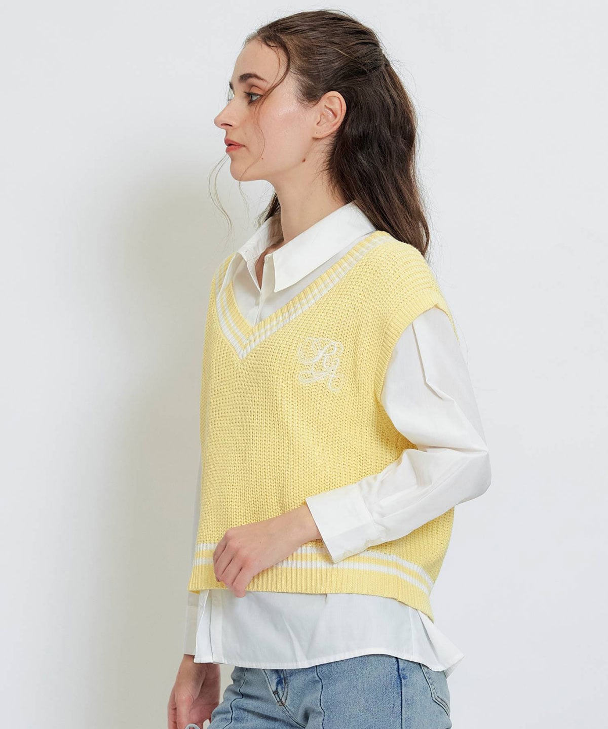 カレッジライクラインベスト×シャツブラウス