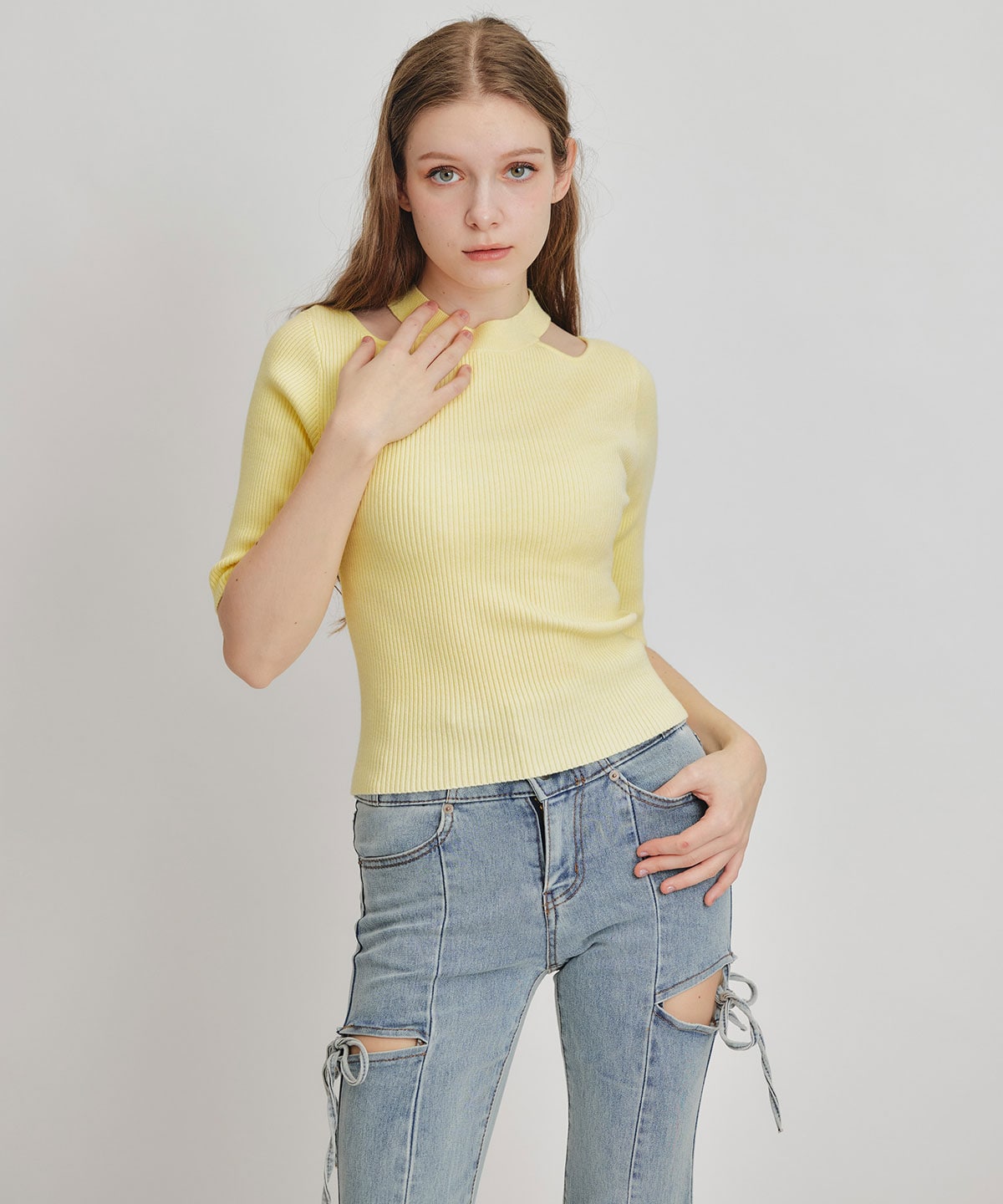 カットアウトハーフスリーブニットプルオーバー