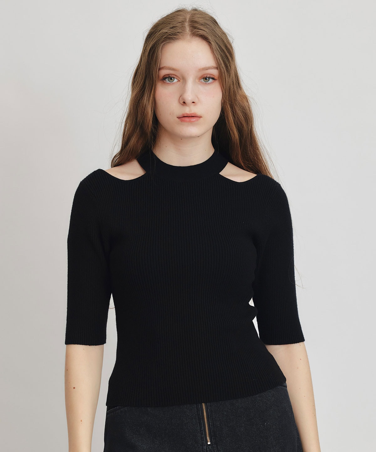 カットアウトハーフスリーブニットプルオーバー