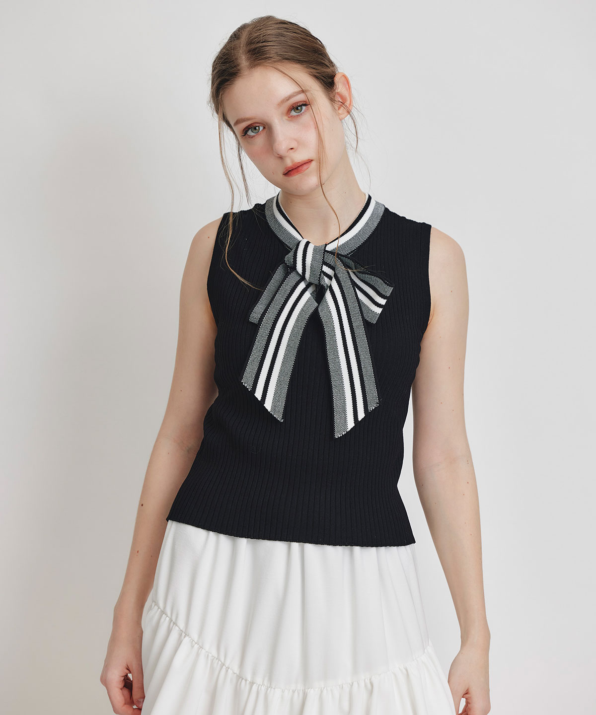 ストライプリボンタイノースリーブリブニット