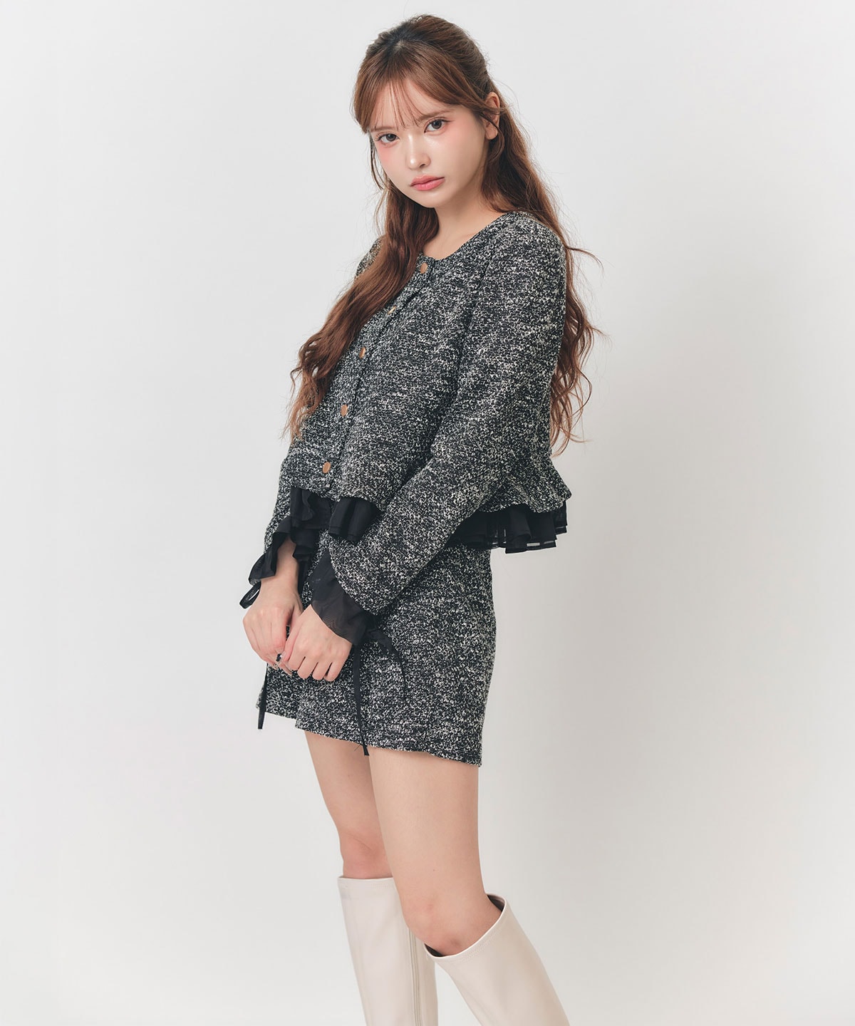 【=LOVE 大場花菜さん着用】ペプラムデザインツイードライクニットジャケット×ショートパンツセットアップ