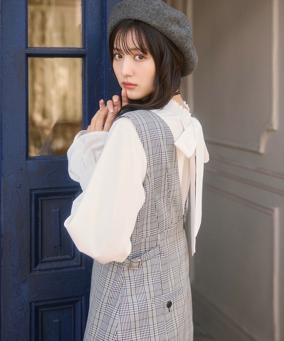 サイドビットＶネックジャンパースカート