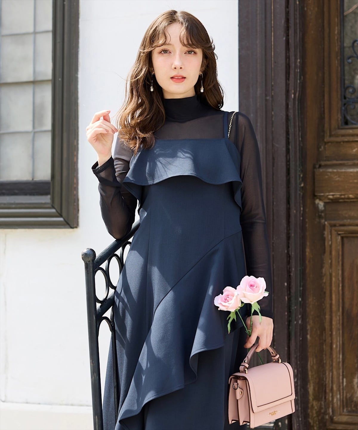 アシメフリルチェーン付きキャミワンピース