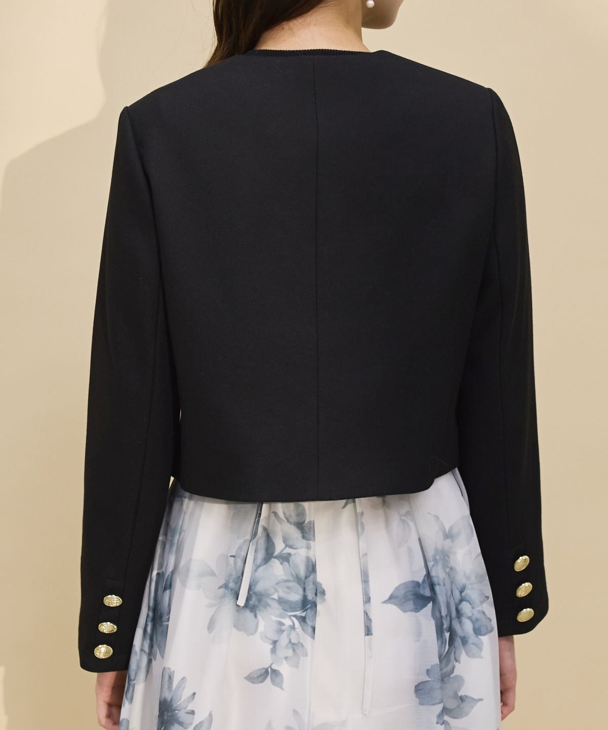 ノーカラーリボンジャケット