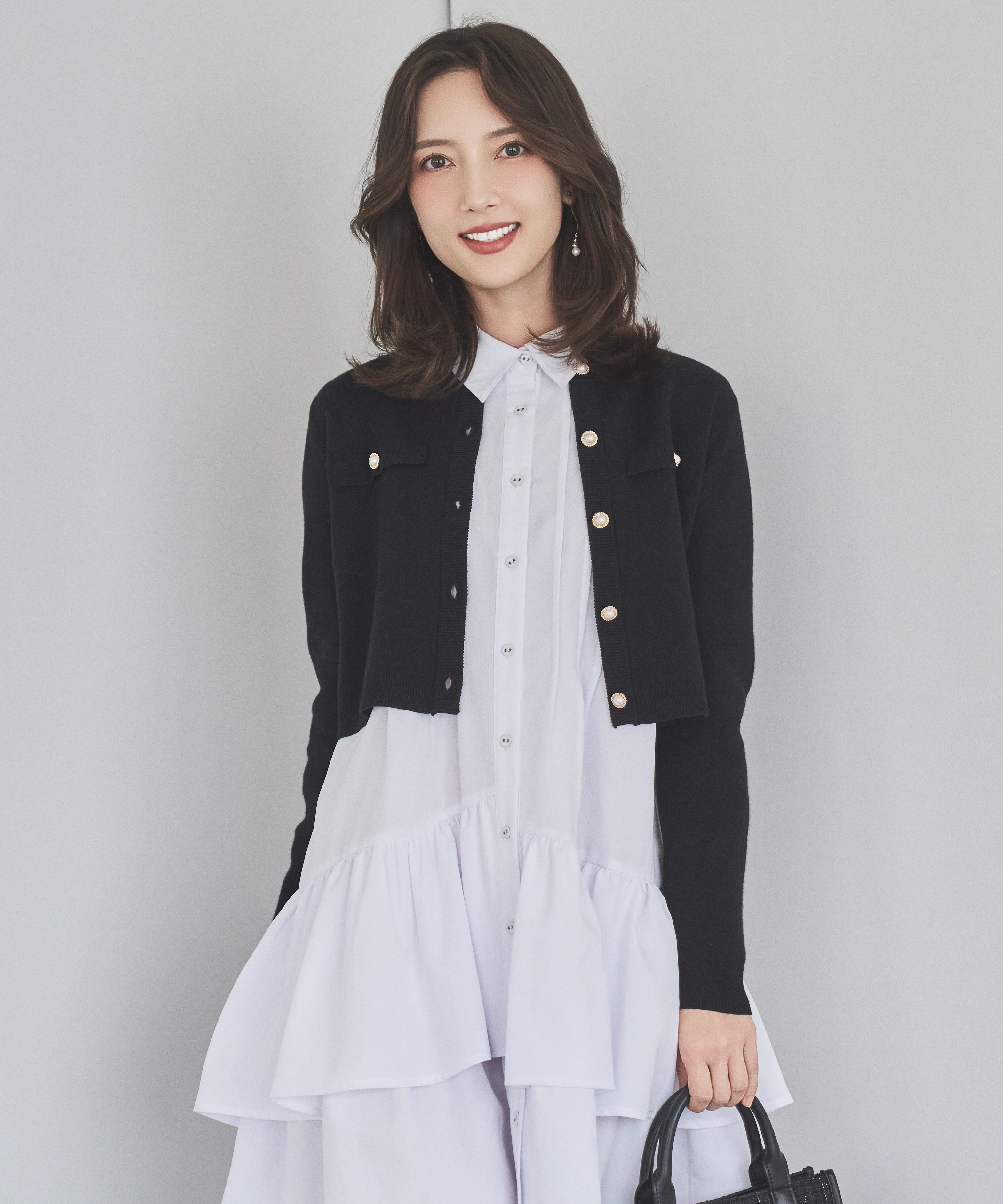 パールボタンクルーネックニットカーディガン