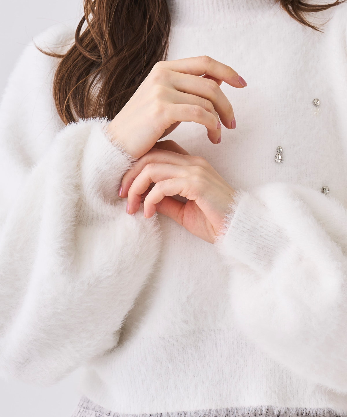 【NEW YEAR SPECIAL ITEM】ビジューハイネックシャギーニット