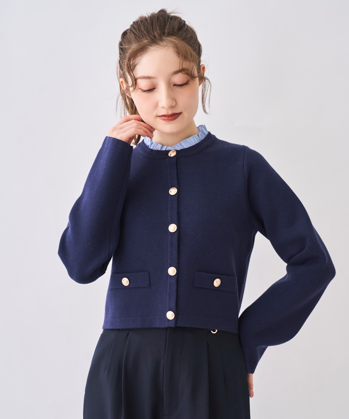 【12/5(Fri)発売開始】フリル襟付きノーカラーニットカーディガン