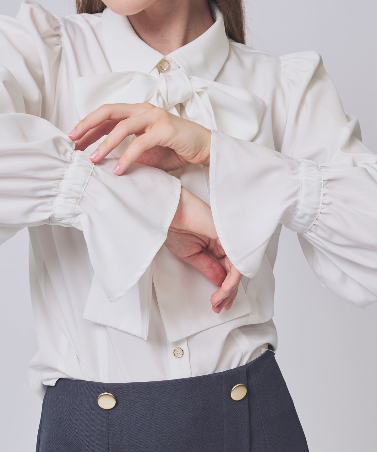 【1/30(Fri)発売開始】フレア袖ボウタイリボンブラウス