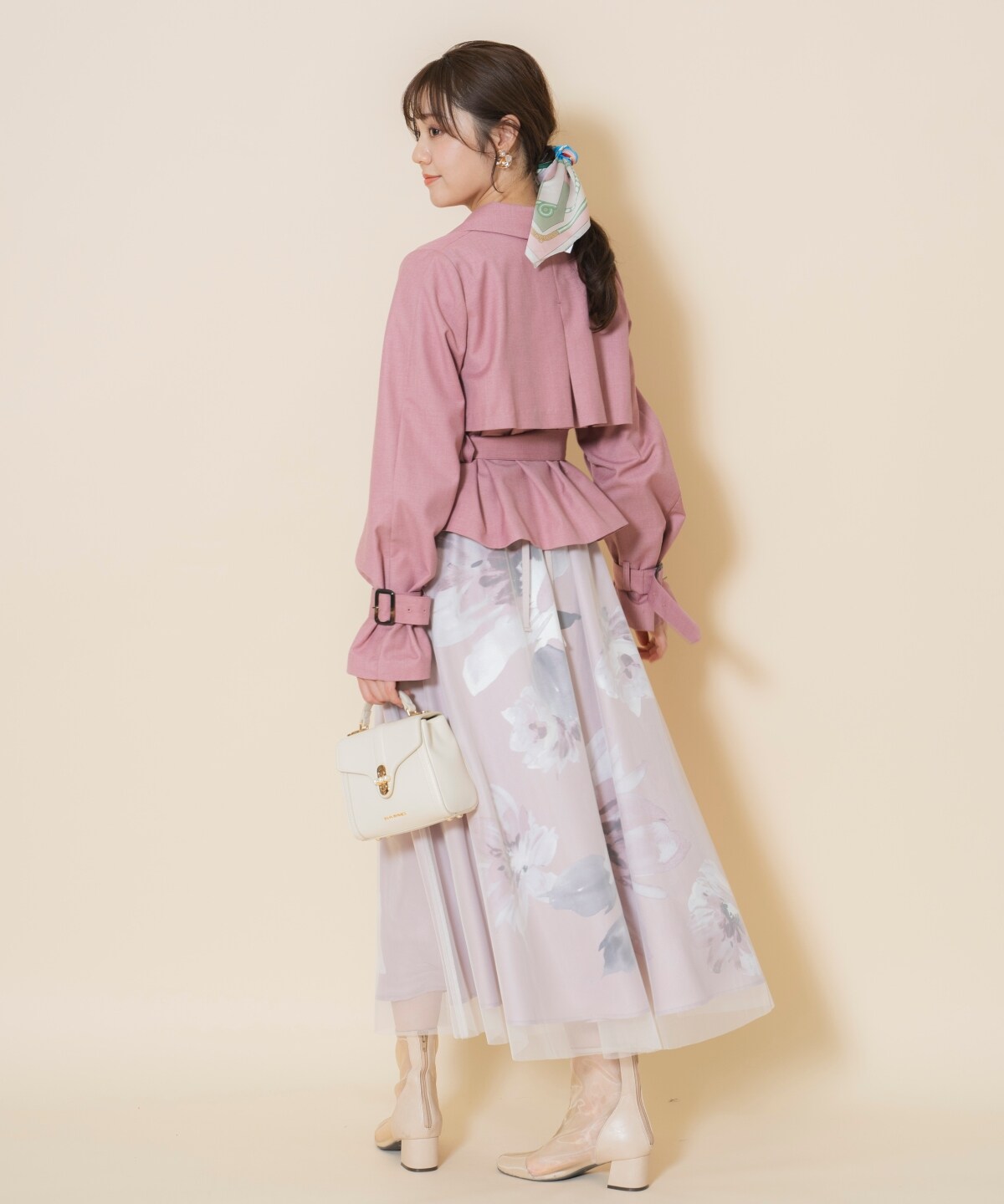 ギャザー袖ショートトレンチ