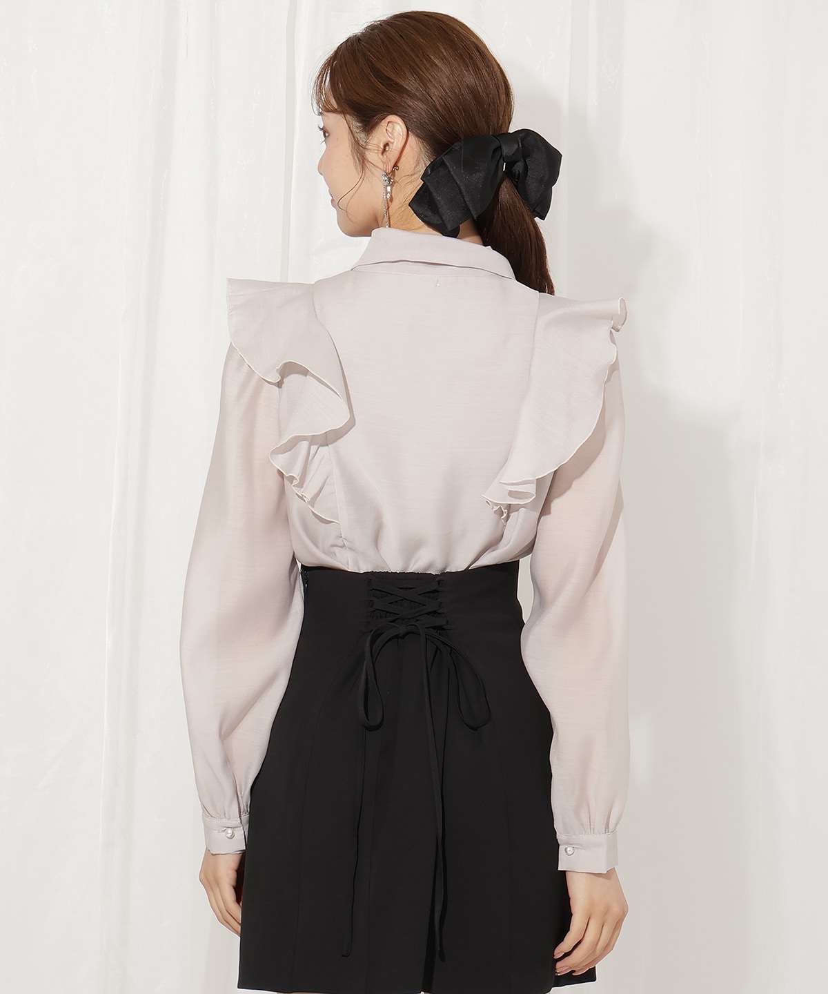 シアーラッフルボウタイブラウス