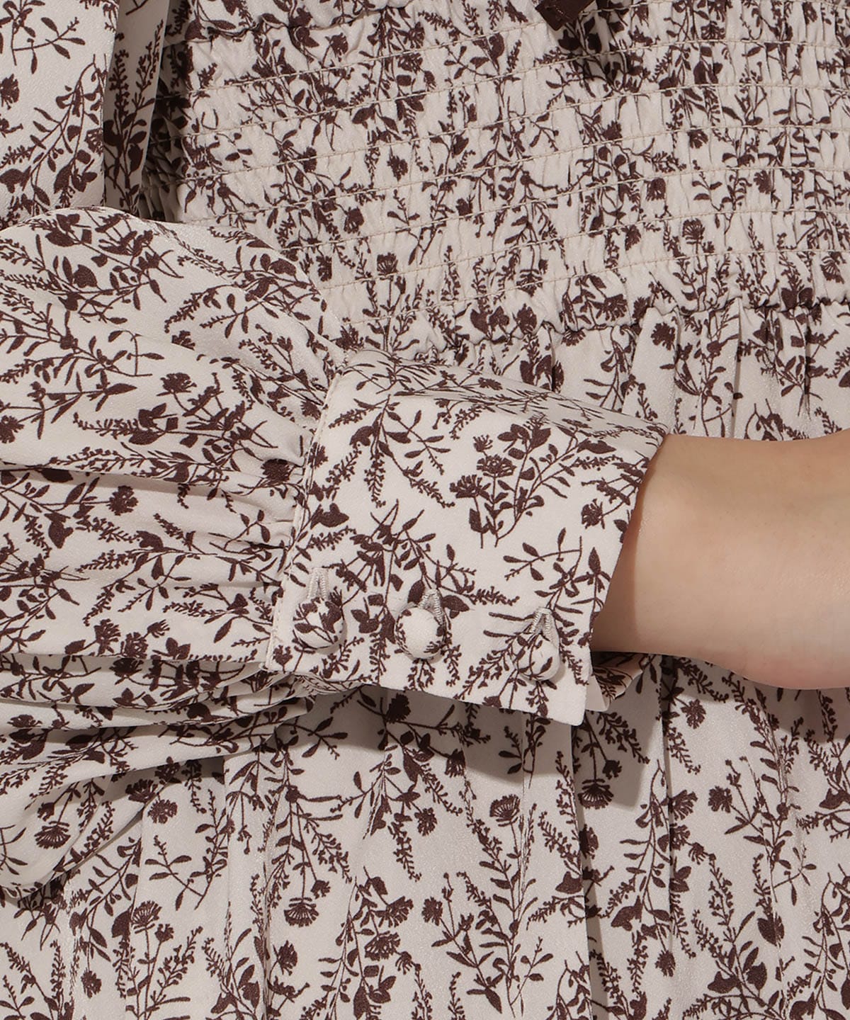 ティアード切り替えパイピングフリルワンピース