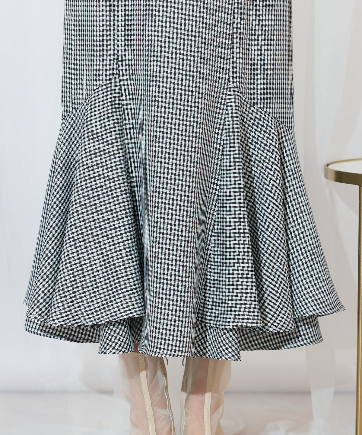 裾ボリュームマーメイドスカート