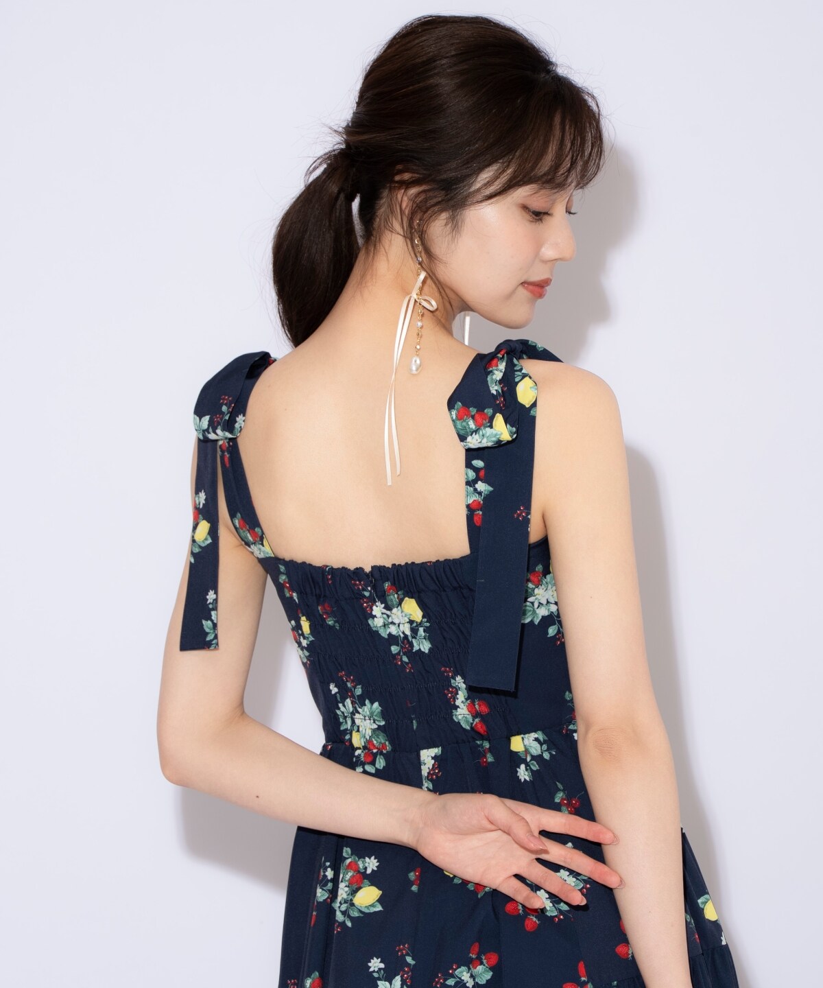 リボンショルダーフルーツプリントワンピース