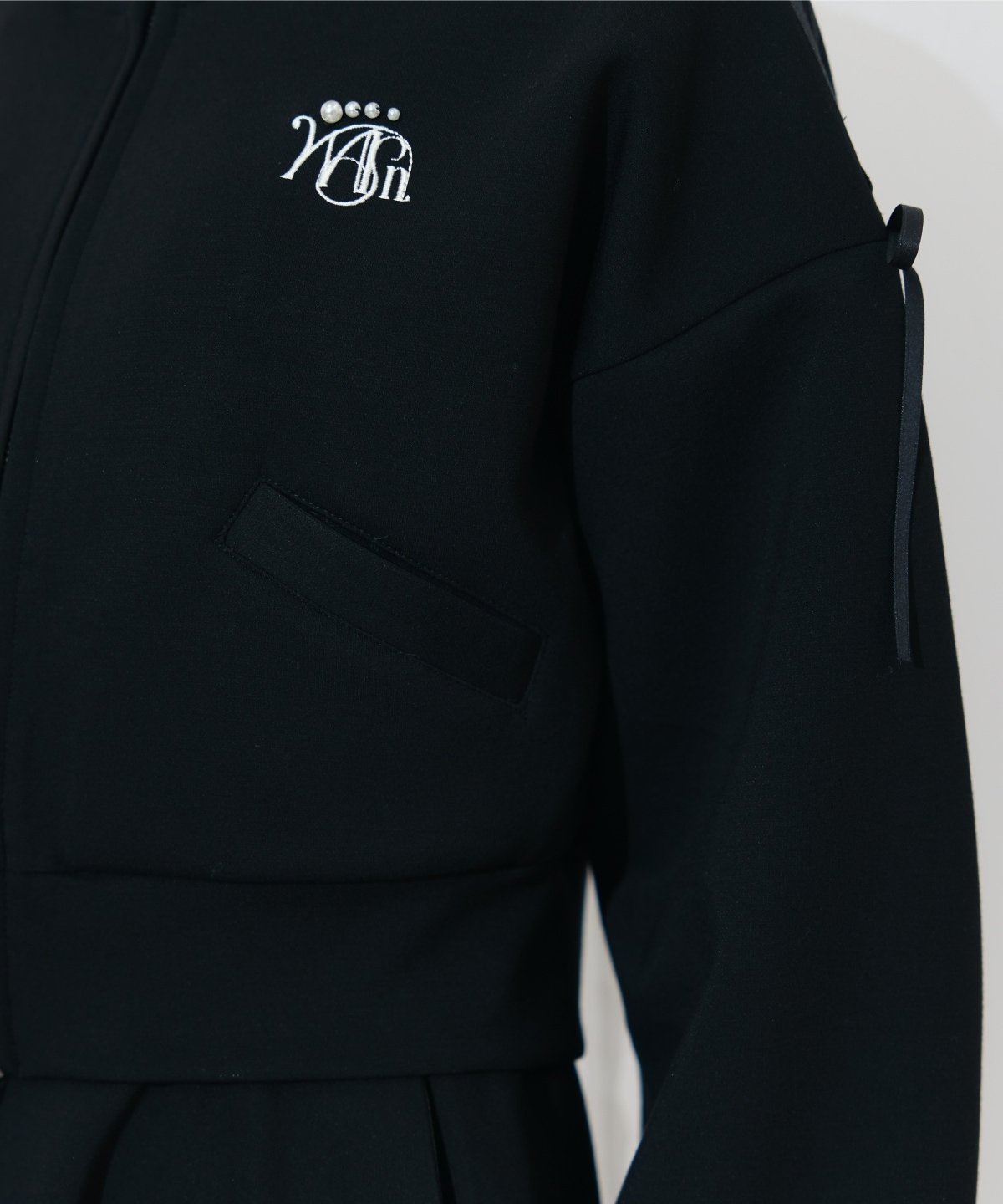 ロゴ刺繍リボントラックジャケット