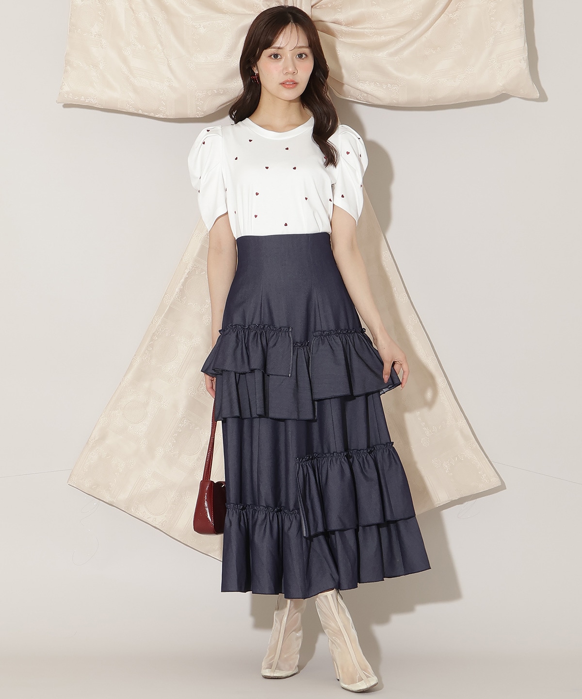 ハート刺繍タックスリーブTシャツ