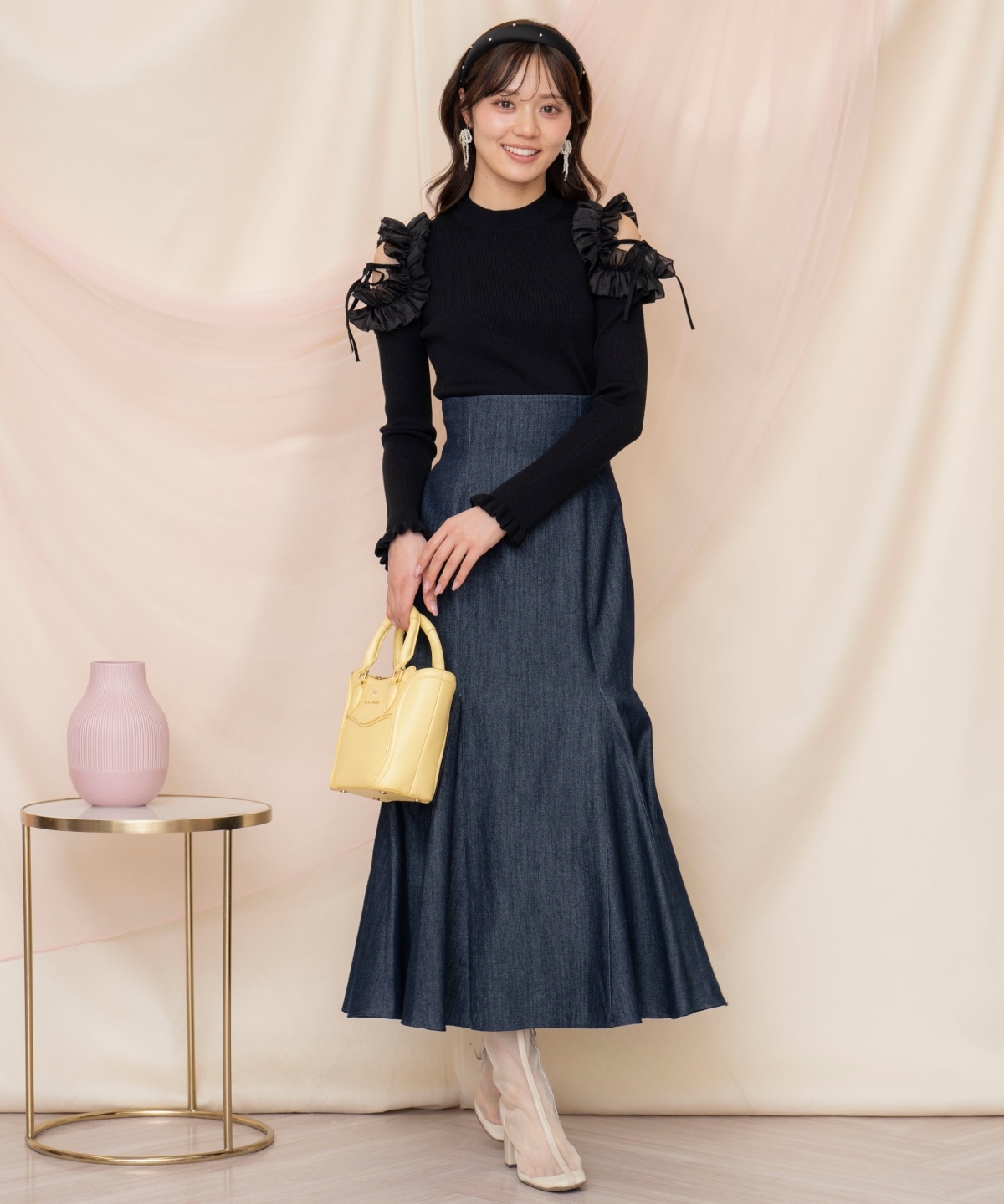 フリルショルダーリブニット