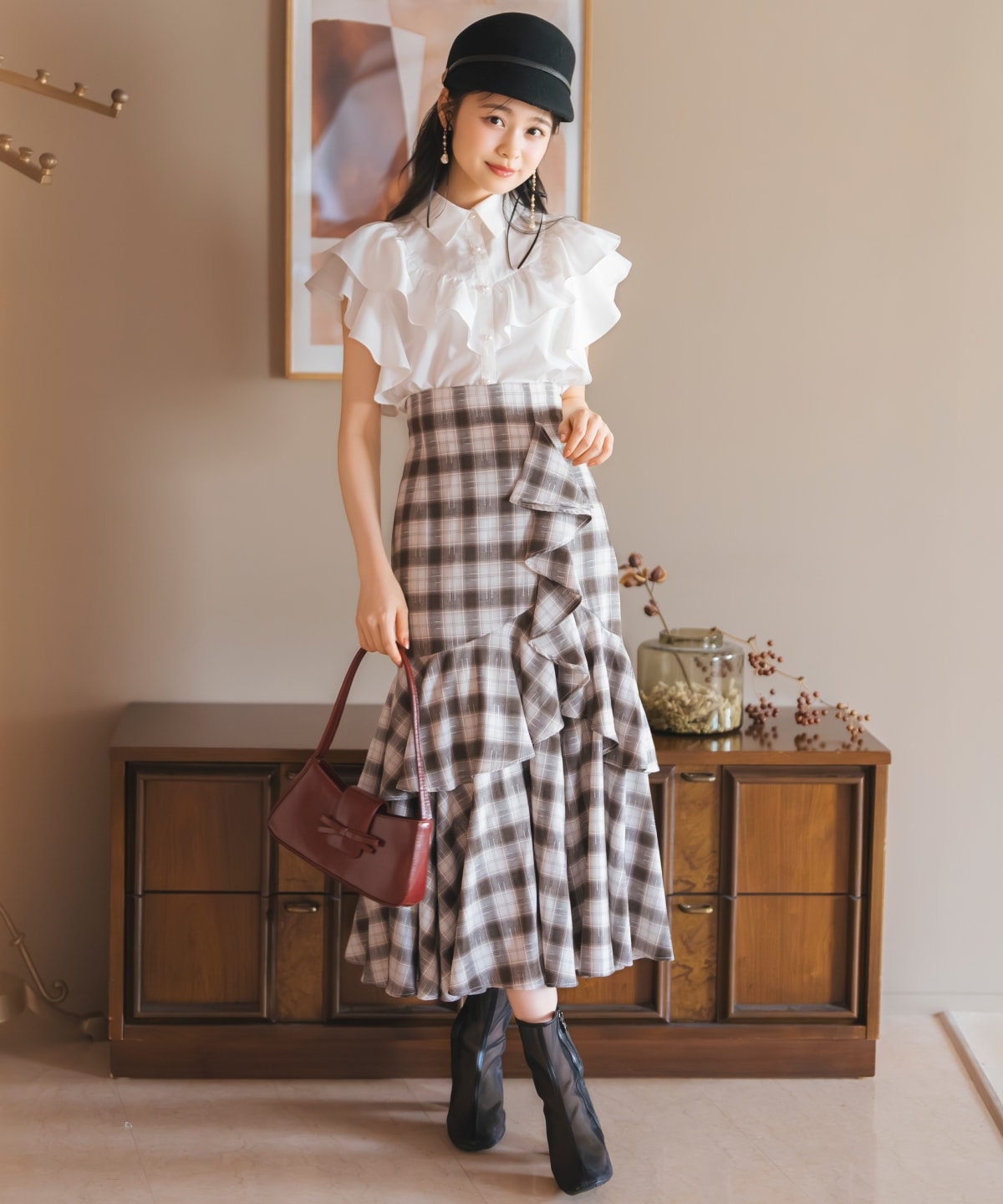 ラッフルティアードヘムスカート