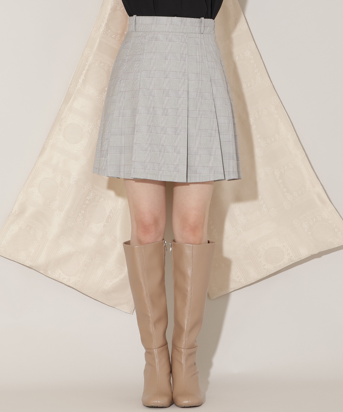 ベルト付きプリーツミニスカート