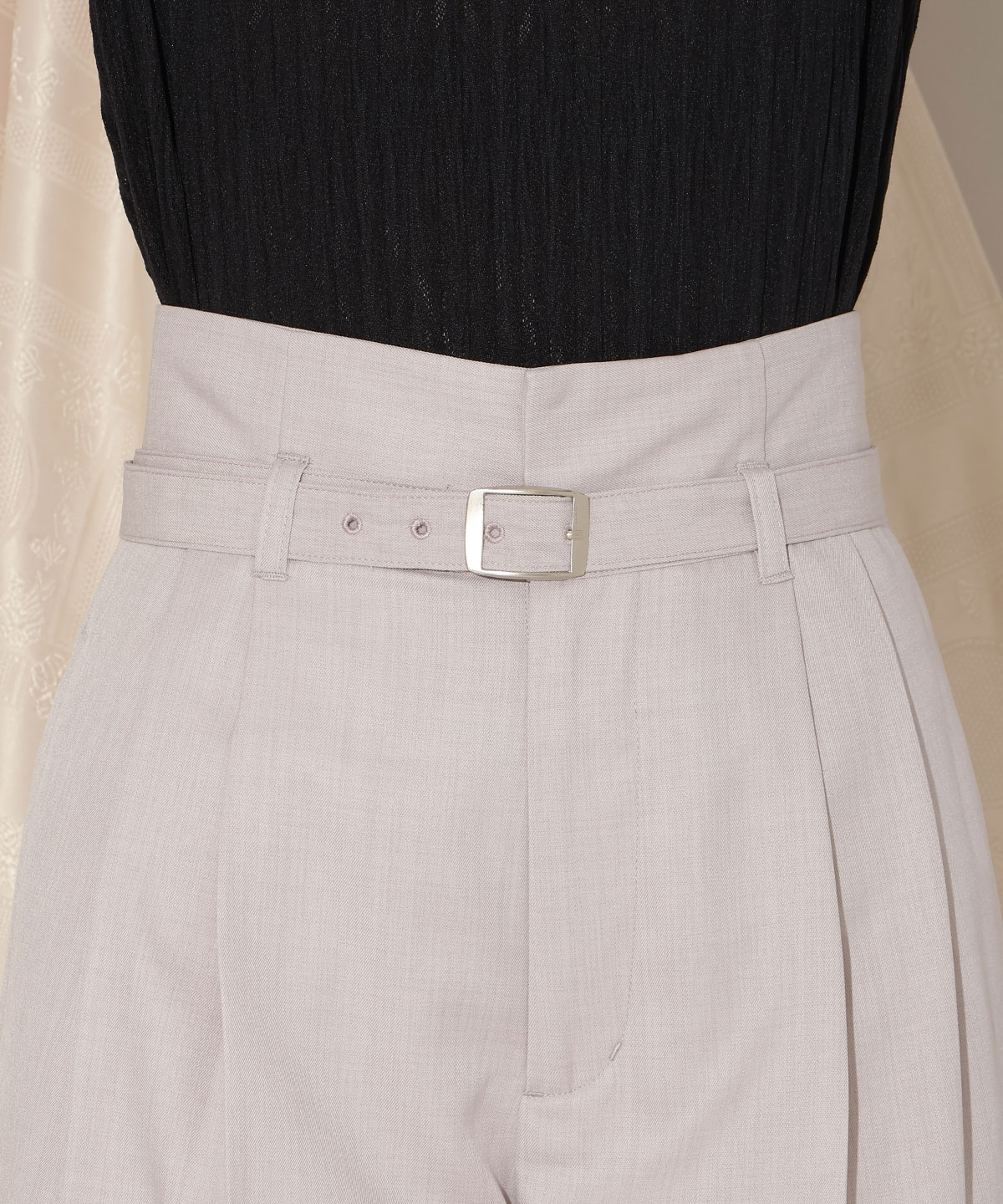 ベルト付きタックワイドパンツ