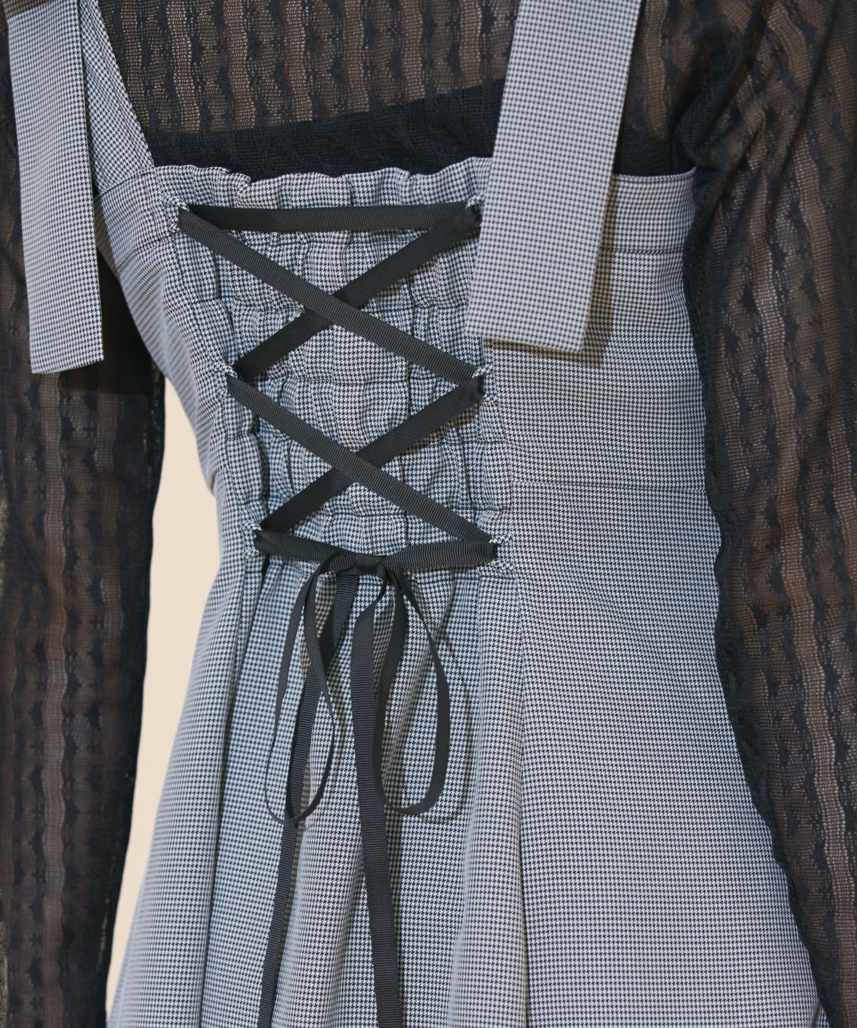 ショルダーリボンフロントZIPワンピース