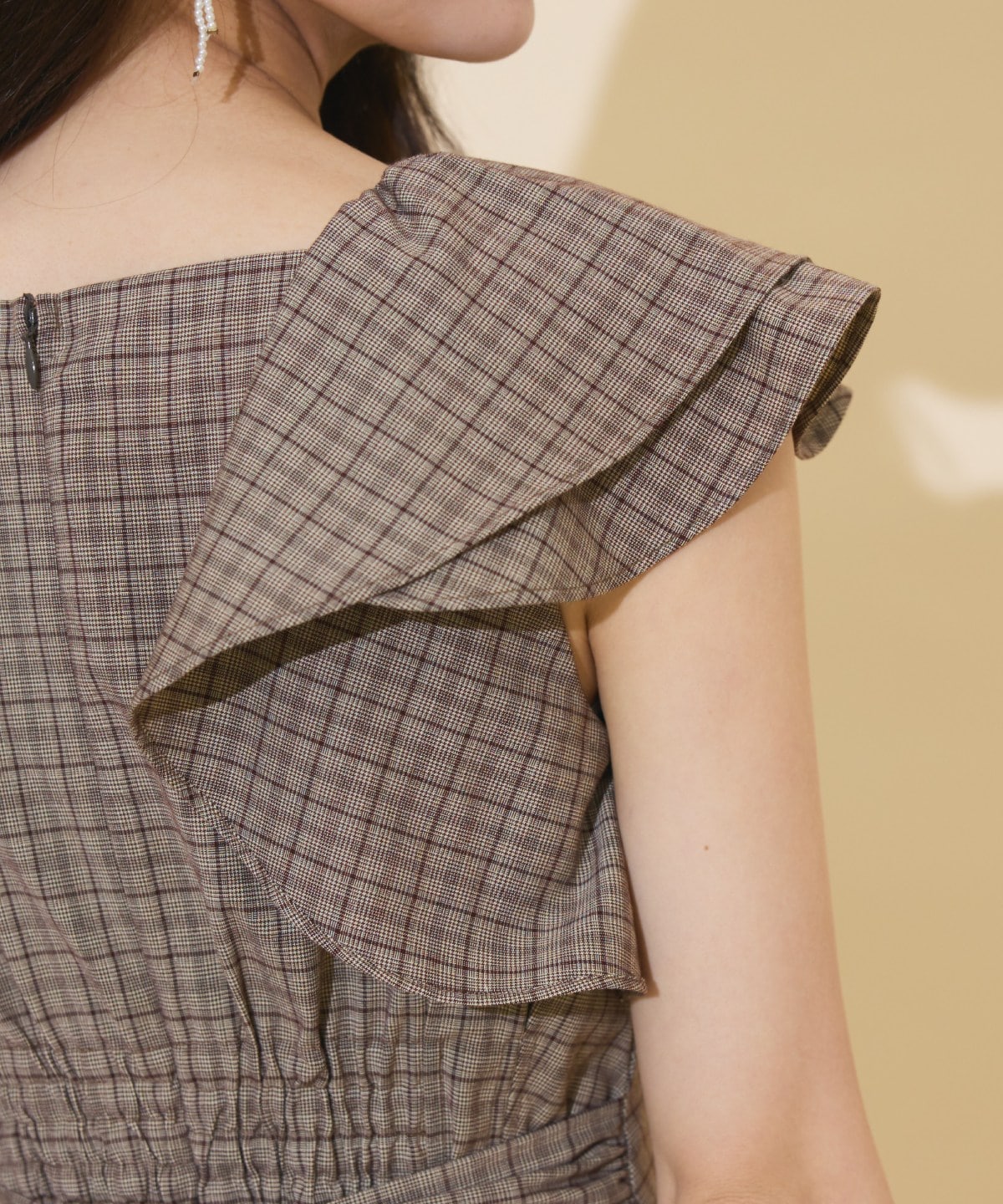 ラッフルスリーブバックリボンワンピース