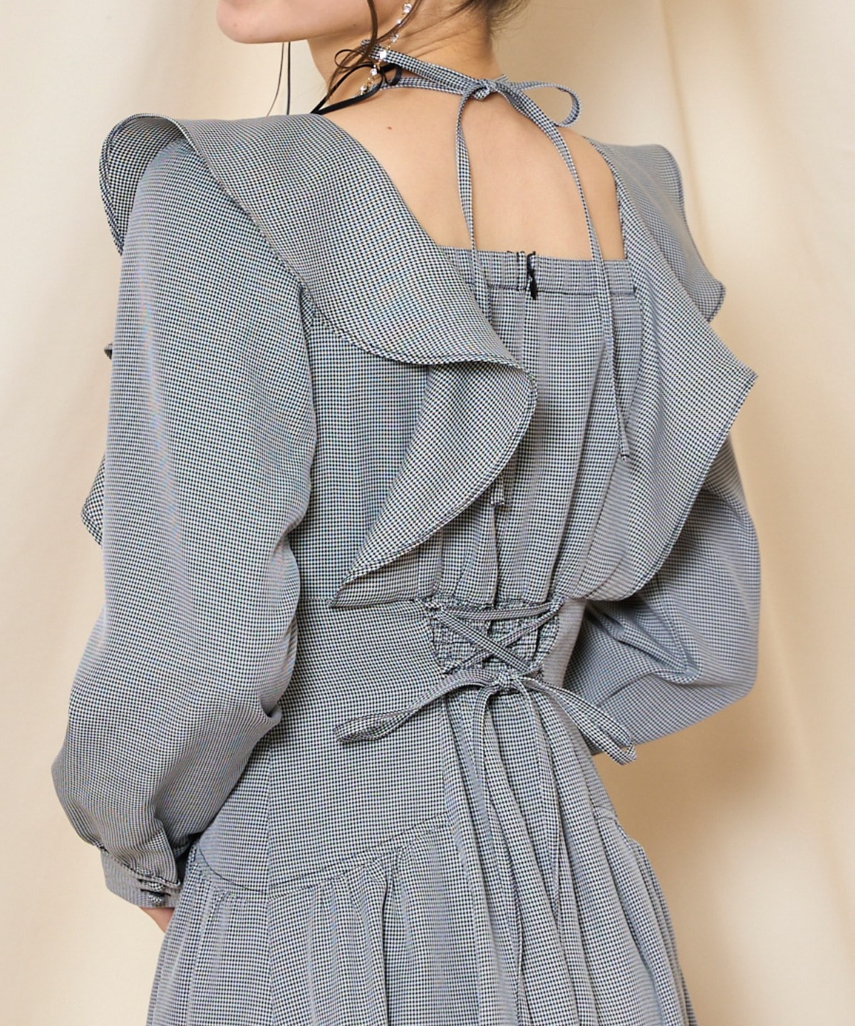 ネックリボンギャザー切り替えワンピース