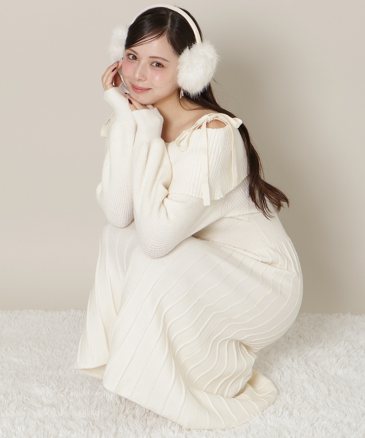 【12/18(thu) 12時予約スタート】オープンショルダープリーツニットOP