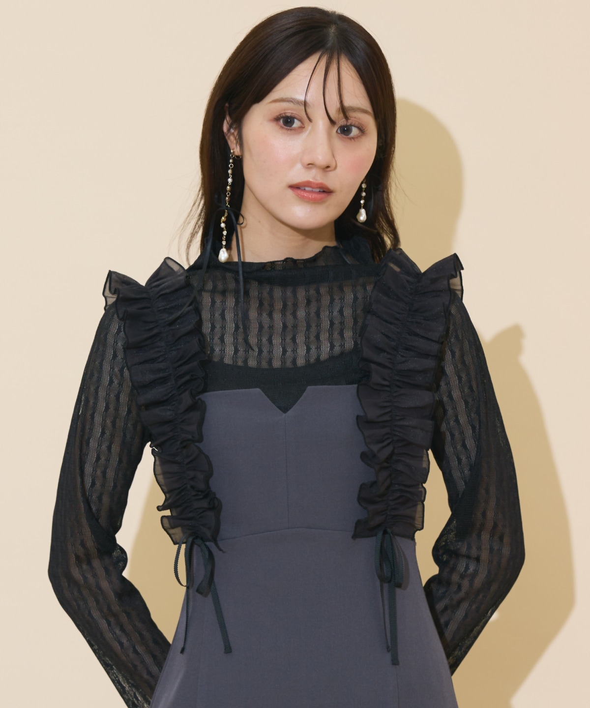 フリルショルダーマーメイドワンピース