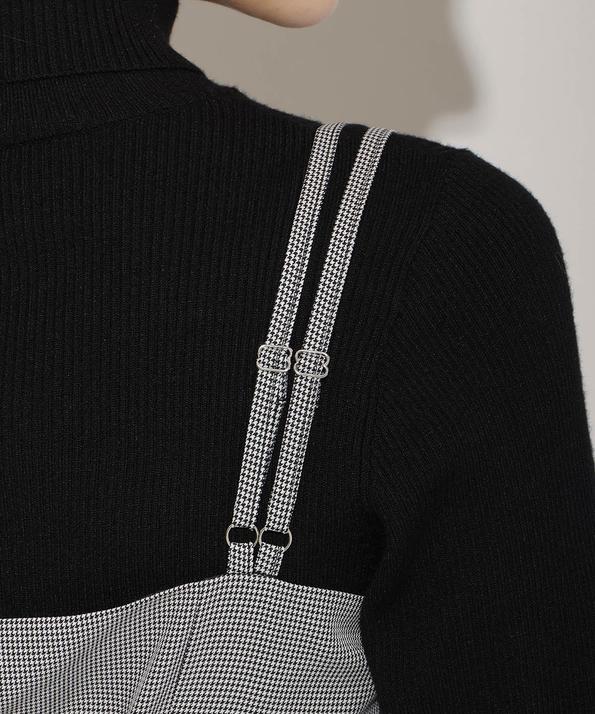 ダブルストラップアシンメトリーワンピース