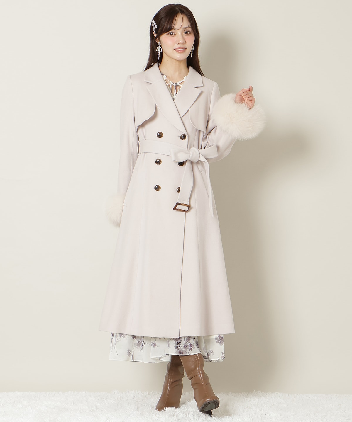 リアルファー付きウールフレアコート