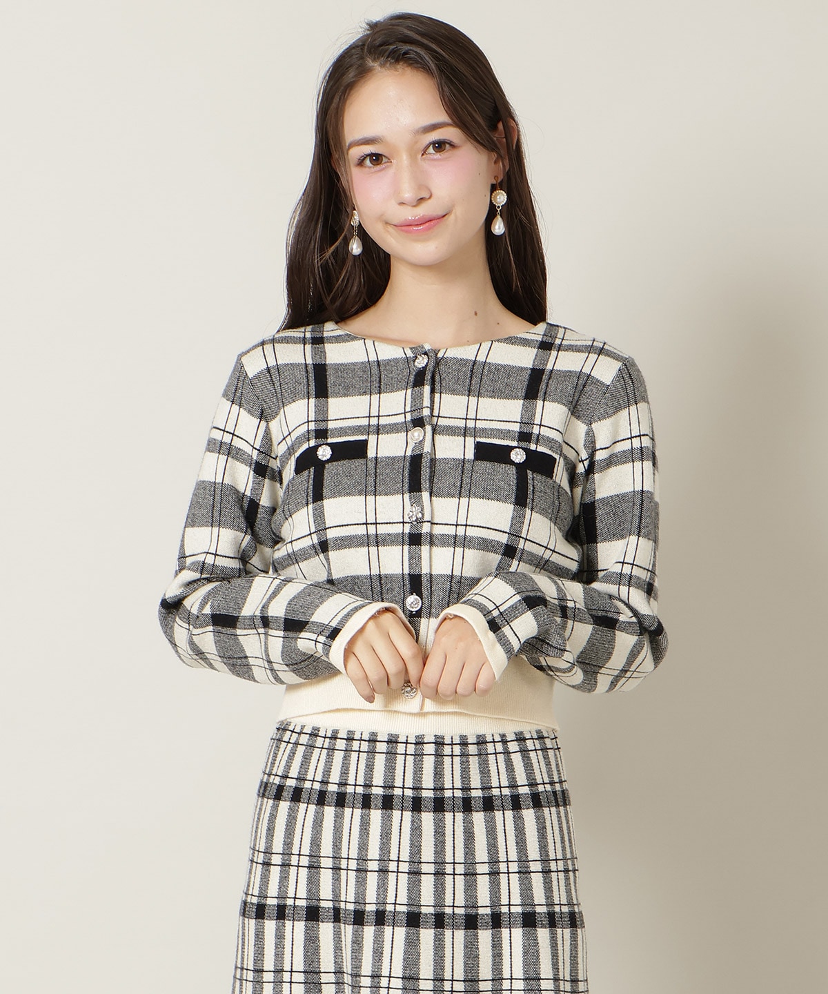 【新色追加】チェック柄ファーカフスカーディガン