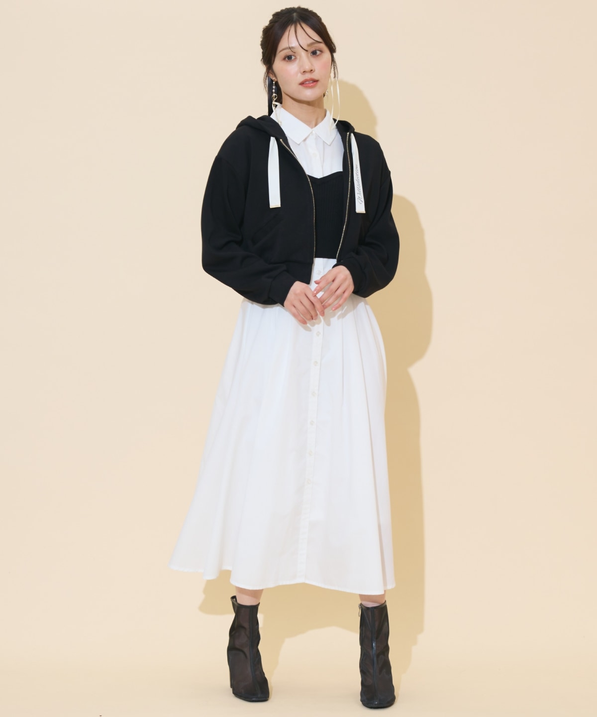 ロゴテープパーカー