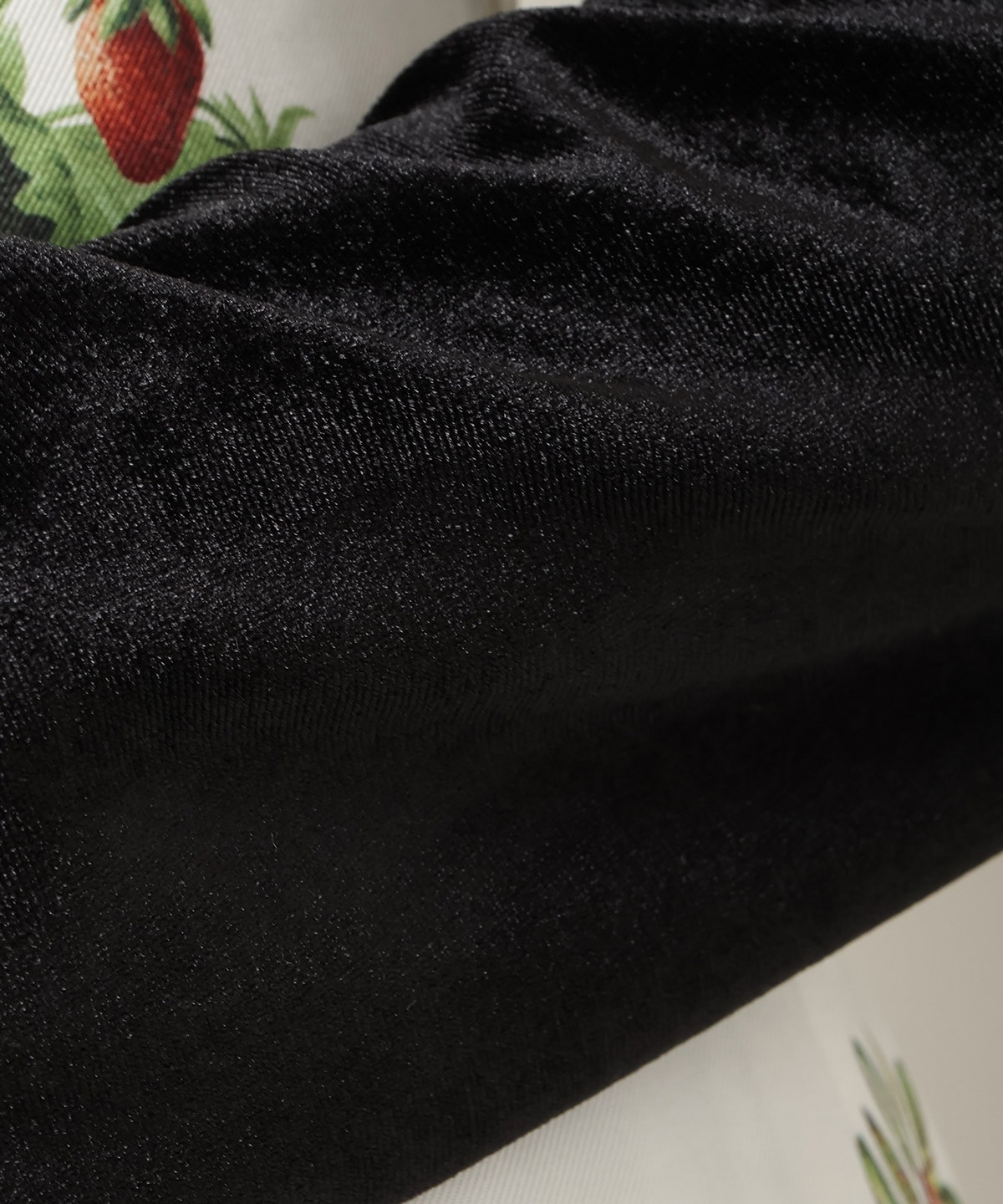 ギャザーオフショルベロアトップス