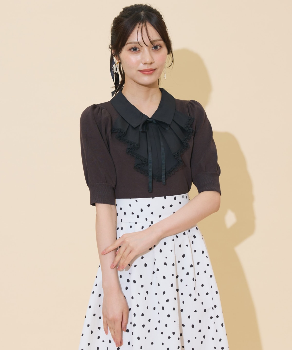 レースラッフルプルオーバー