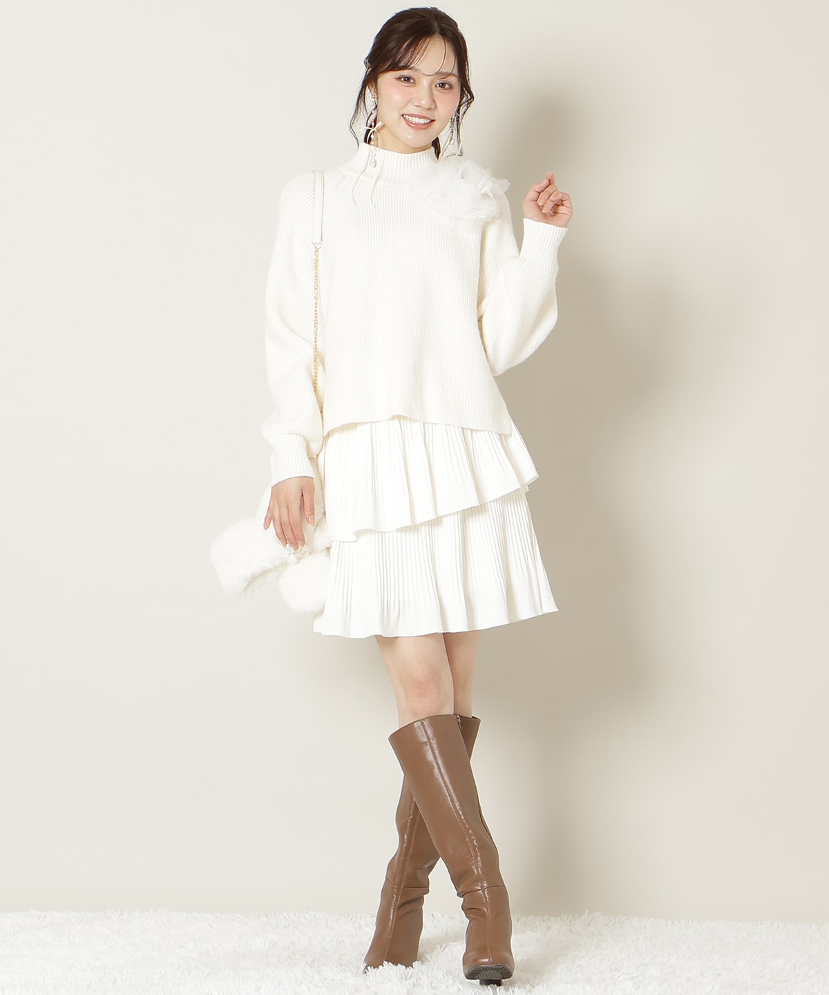 【KNIT PLEATS SET series】フラワーモチーフボトルネックニット