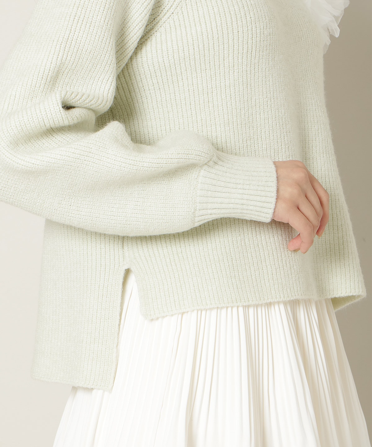 【KNIT PLEATS SET series】フラワーモチーフボトルネックニット