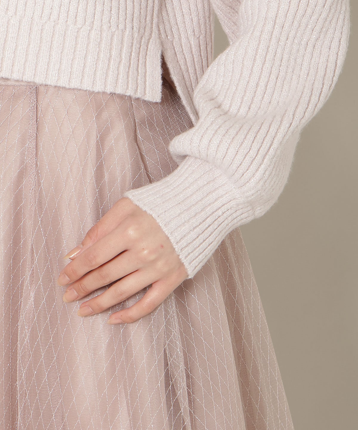 【12/5(fri)10時発売】ブローチ付きクロップドラメニット