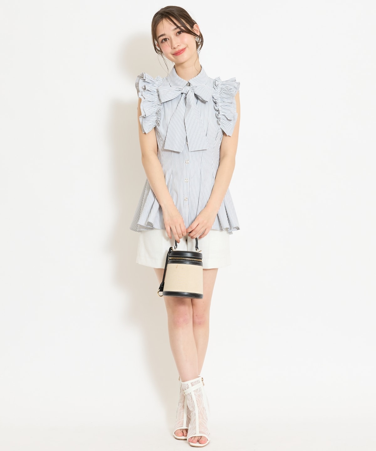 フリルスリーブペプラムブラウス