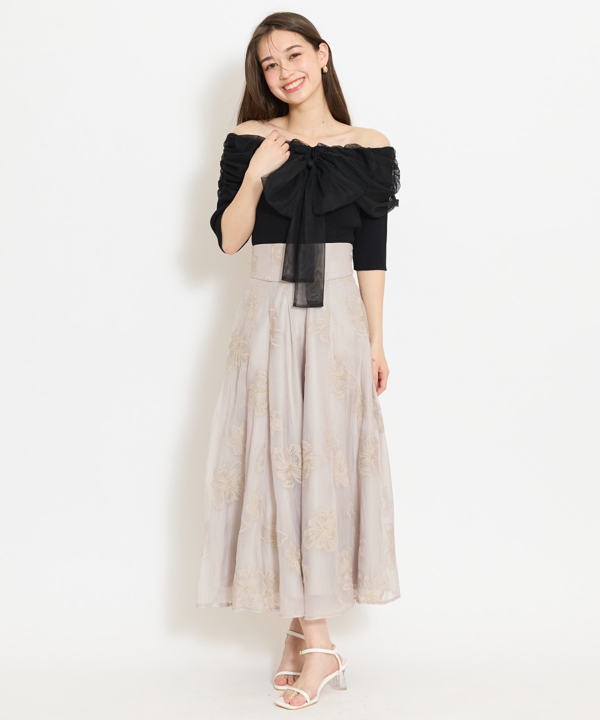 フラワー刺繍シアースカート