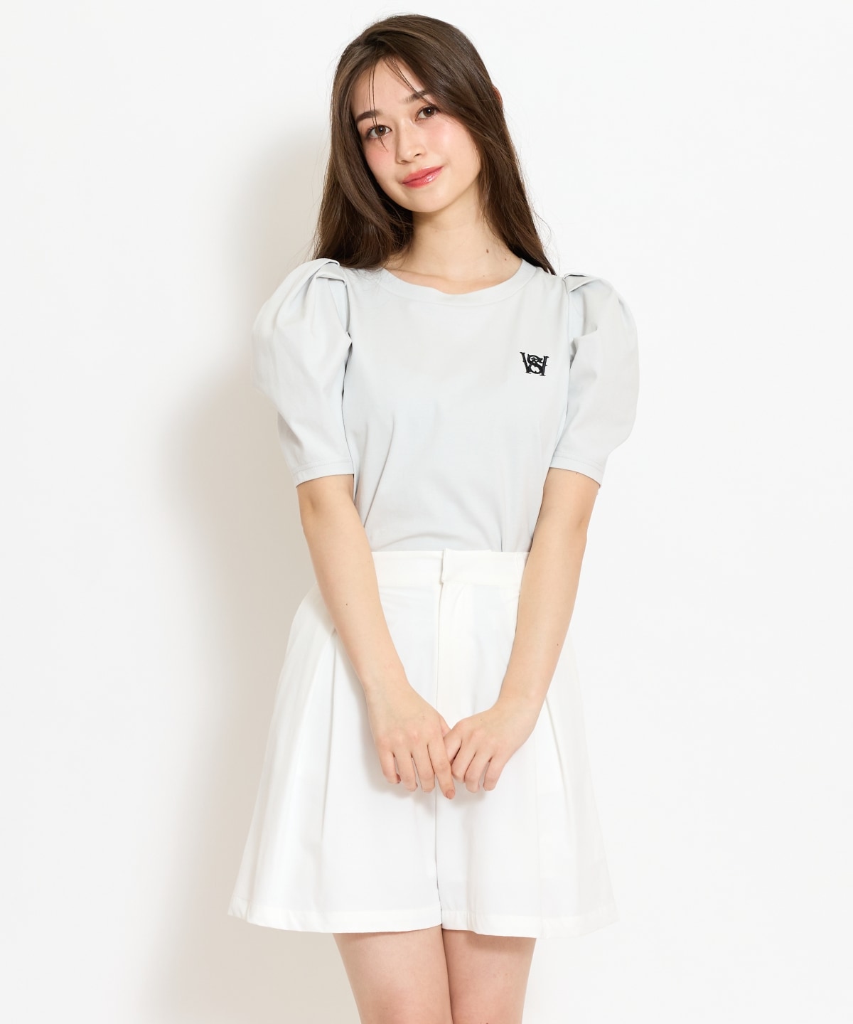 ロゴ刺繍タックスリーブTシャツ