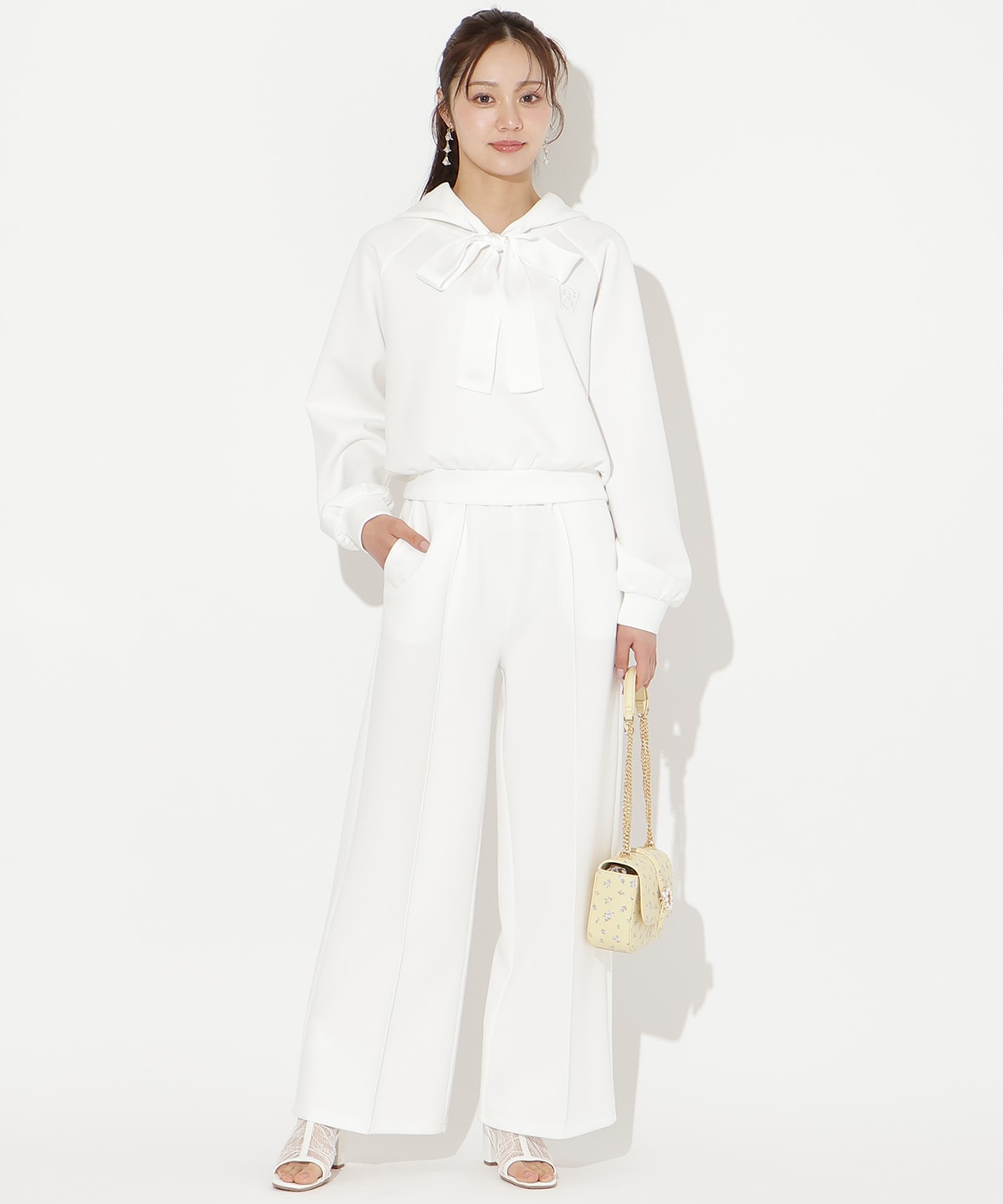 【3/12(thu)10時発売】リボンスウェットフーディー