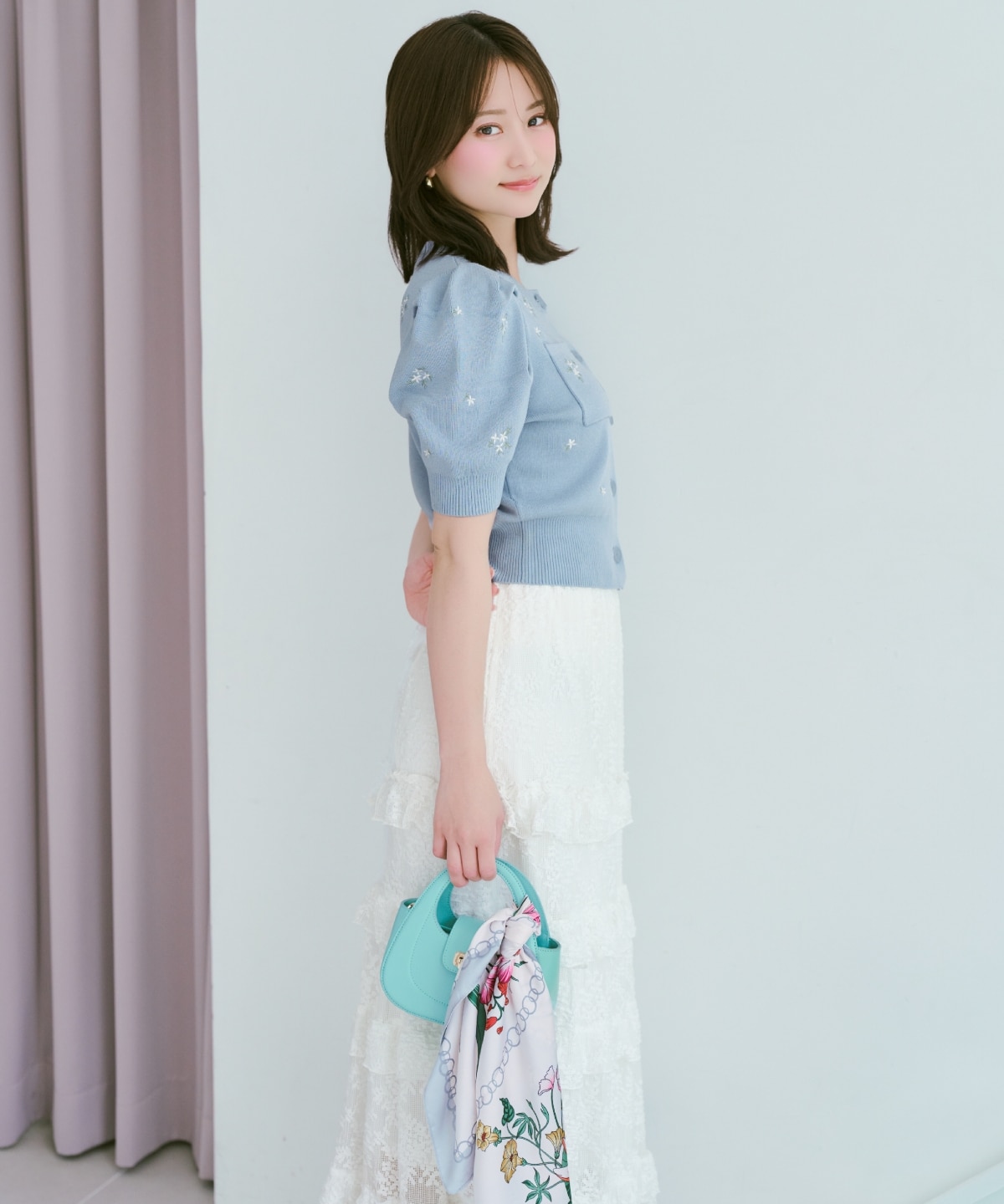 小花刺繍タックスリーブカーディガン