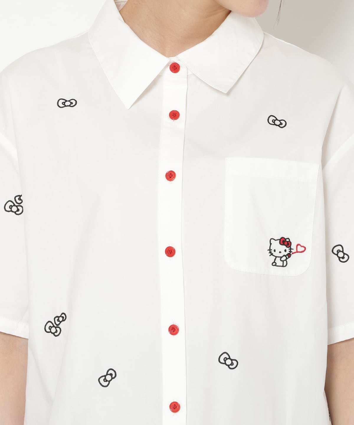 【8/7(fri)20時発売】WILLSELECTION×HELLO KITTY 刺繍クロップドシャツ