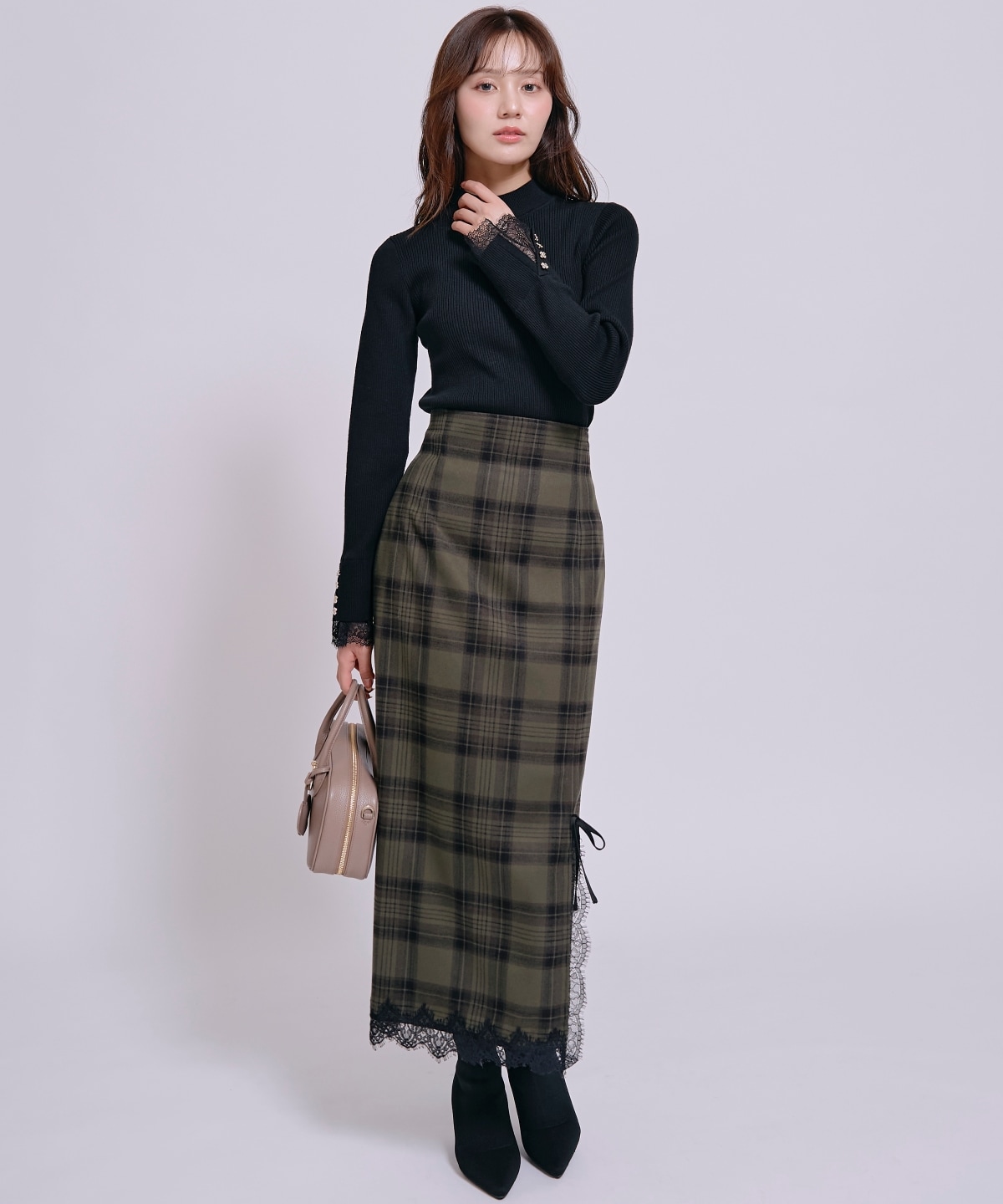レースヘムIラインスリットスカート