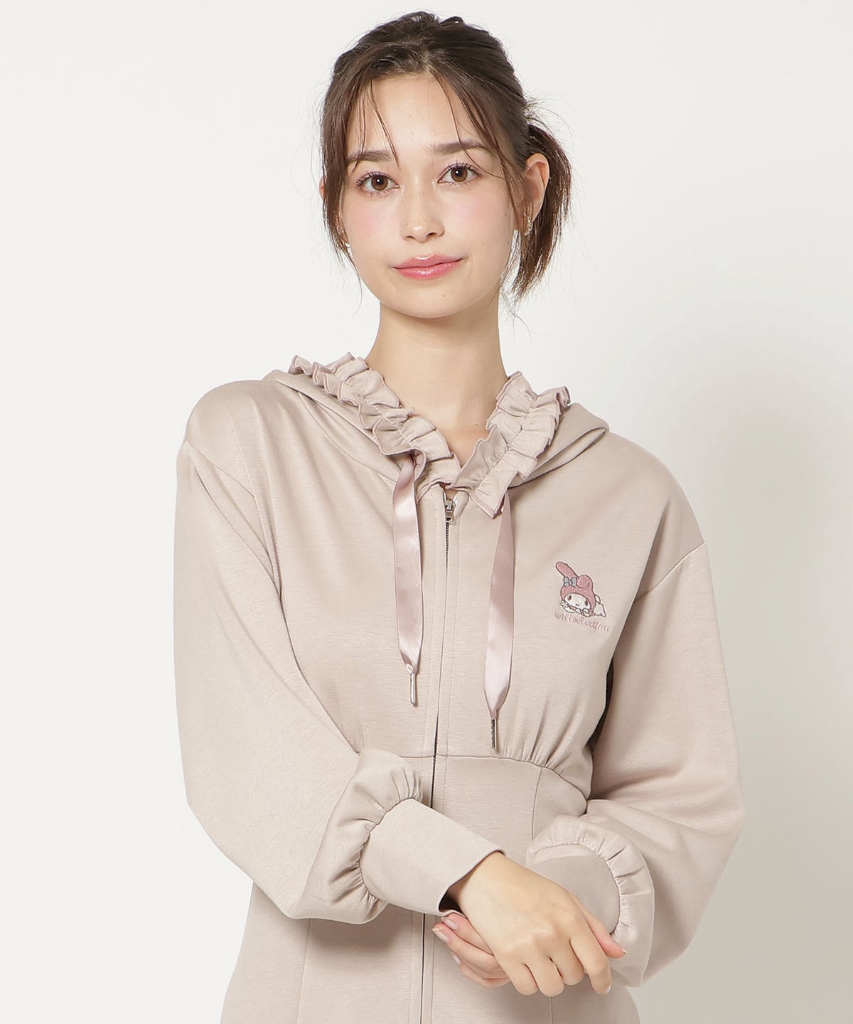 【9/17(thu)10時発売】WILLSELECTION×マイメロディ&クロミ 刺繍フリルフードパーカーワンピース