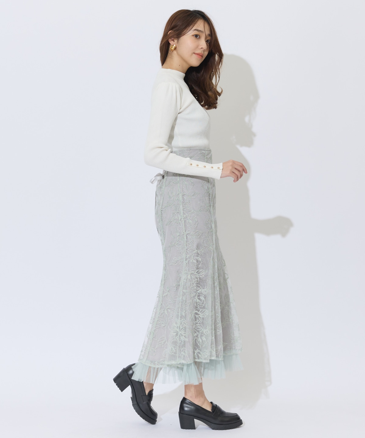 チュールヘムフローラルスカート